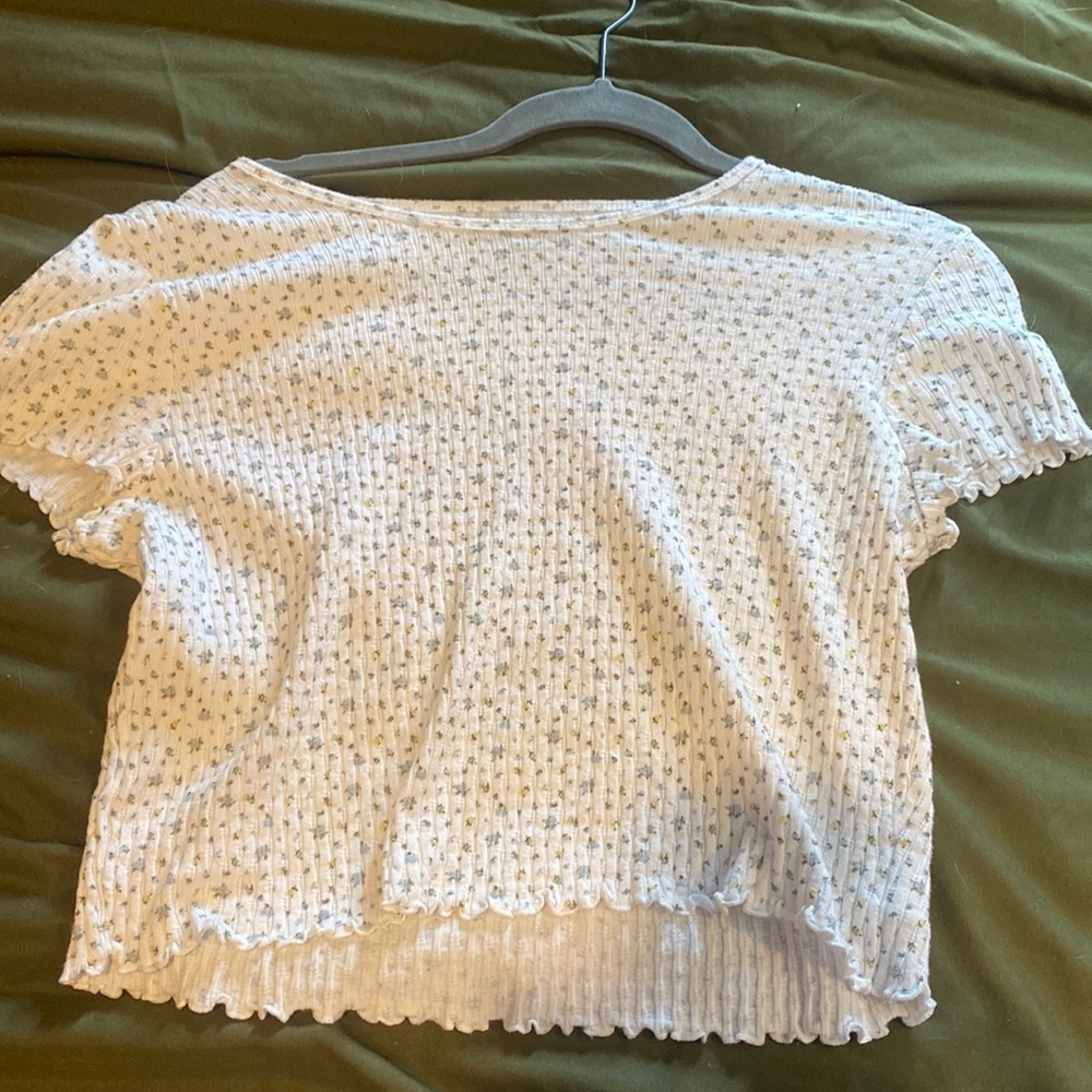 American eagle white floral ditzy top